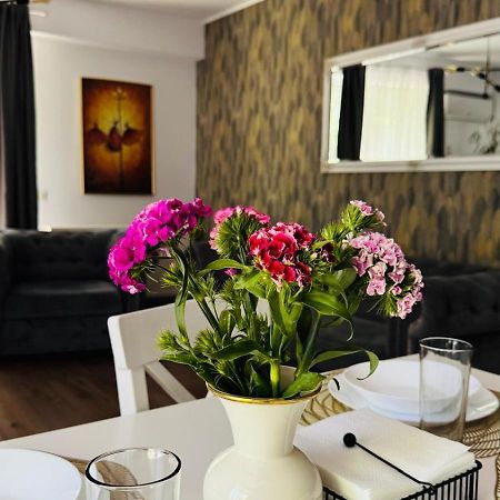 La Maison De Zoe - Airport Residences Otopeni Zewnętrze zdjęcie