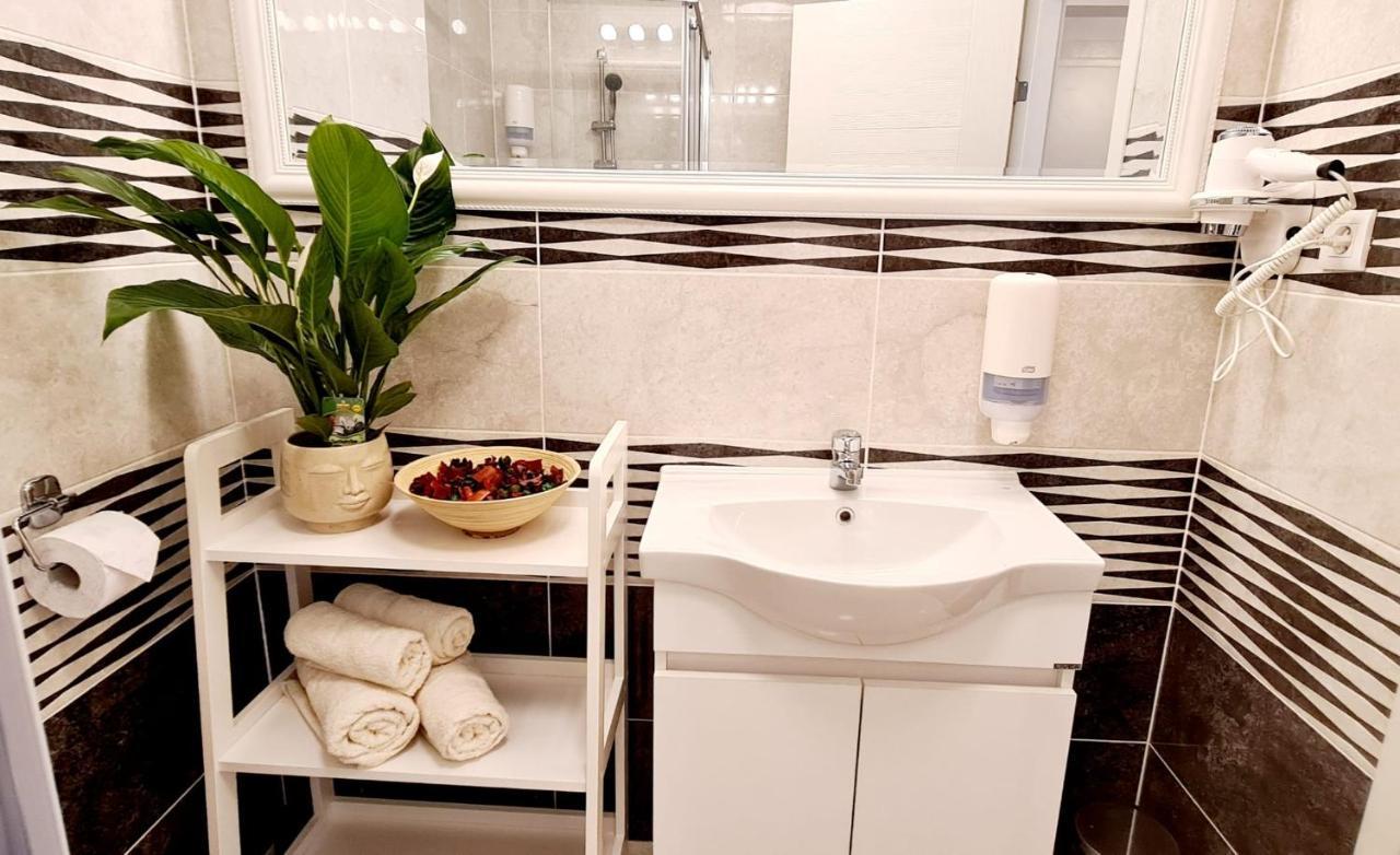 La Maison De Zoe - Airport Residences Otopeni Zewnętrze zdjęcie